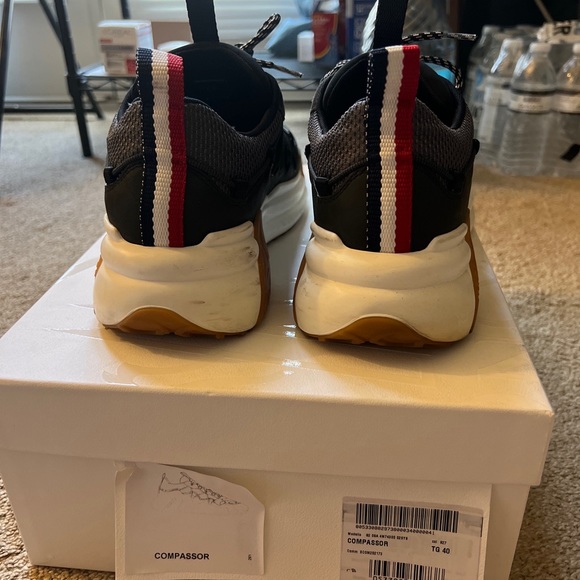 Moncler men sneakers very good condition 10/10 size EU 40 US 8 - Picture 3 of 10